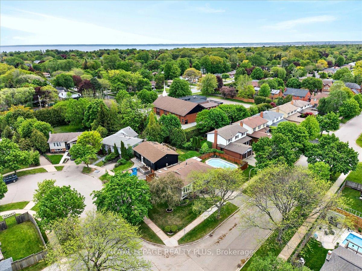 Photo 44 of 4452 Delaney Drive, Burlington, Shoreacres — HOMEH