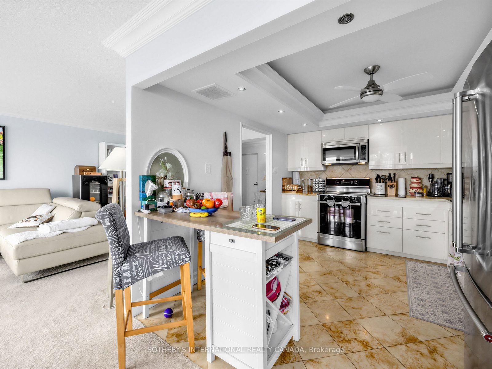 Photo 9 of Unit 2104, 65 Harbour Square, Toronto, Waterfront Communities — HOMEH