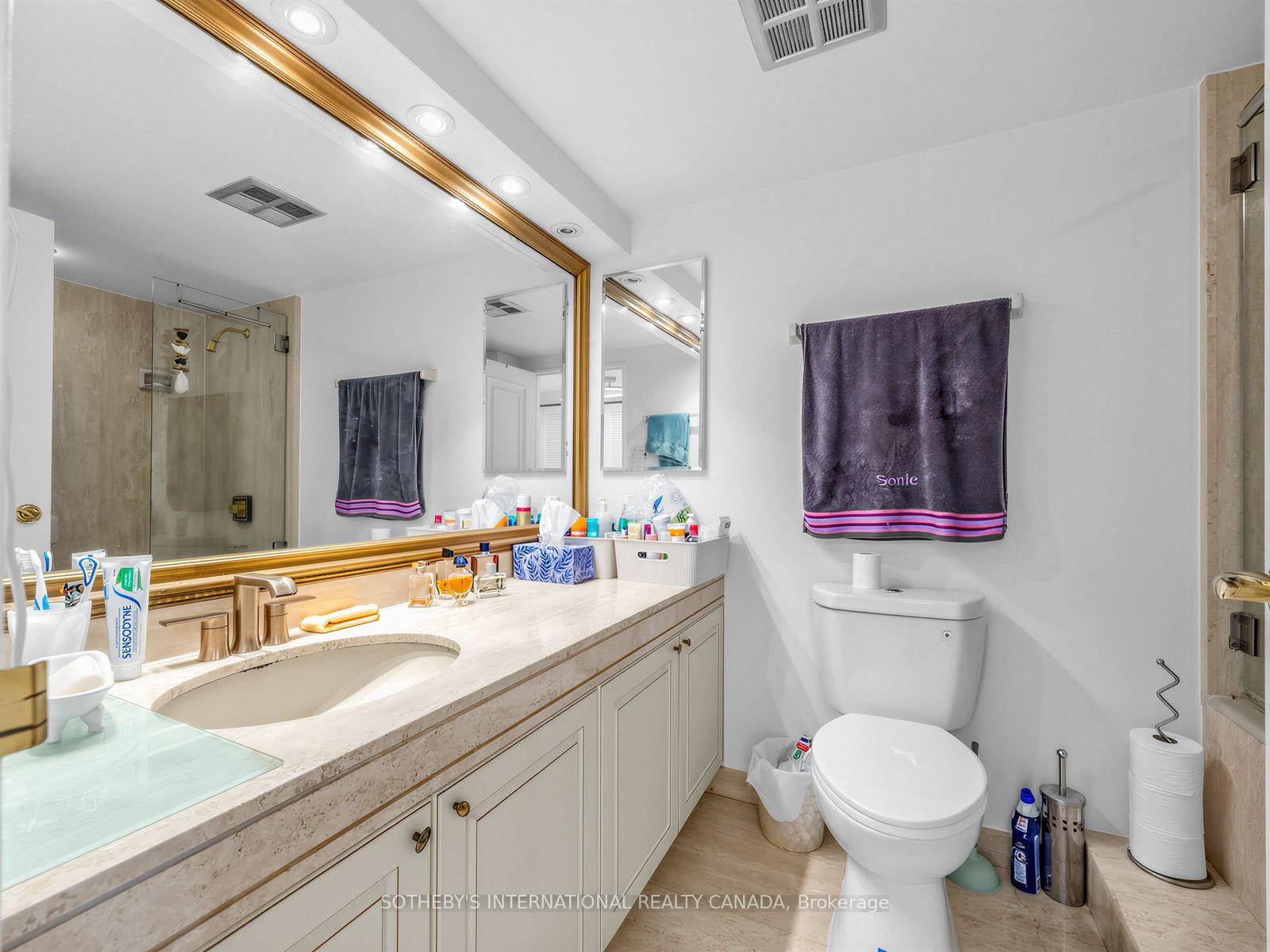 Photo 16 of Unit 2104, 65 Harbour Square, Toronto, Waterfront Communities — HOMEH