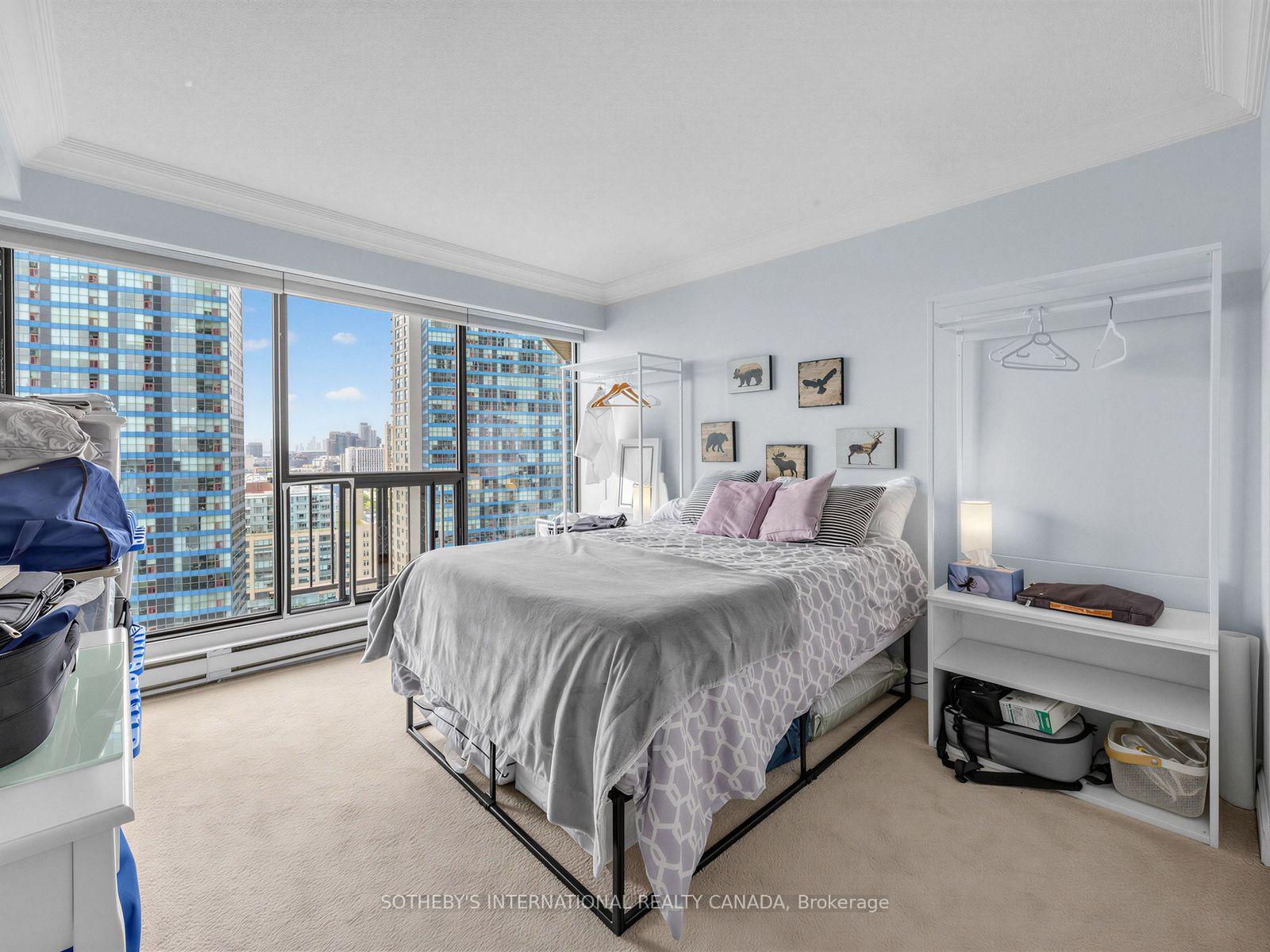 Photo 24 of Unit 2104, 65 Harbour Square, Toronto, Waterfront Communities — HOMEH
