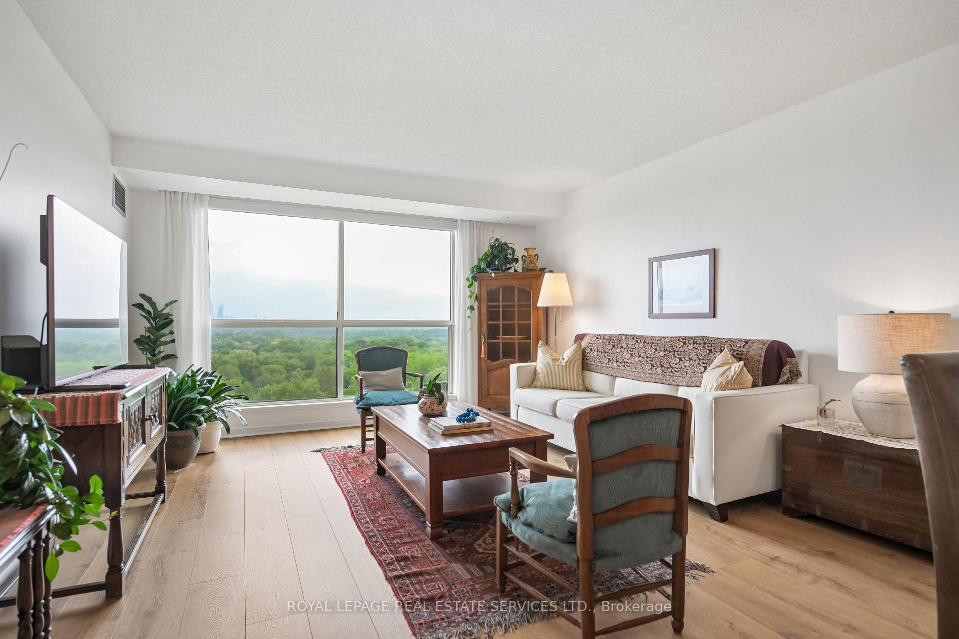 Photo 5 of Unit 1211, 2155 Burnhamthorpe Road, Mississauga, Erin Mills — HOMEH