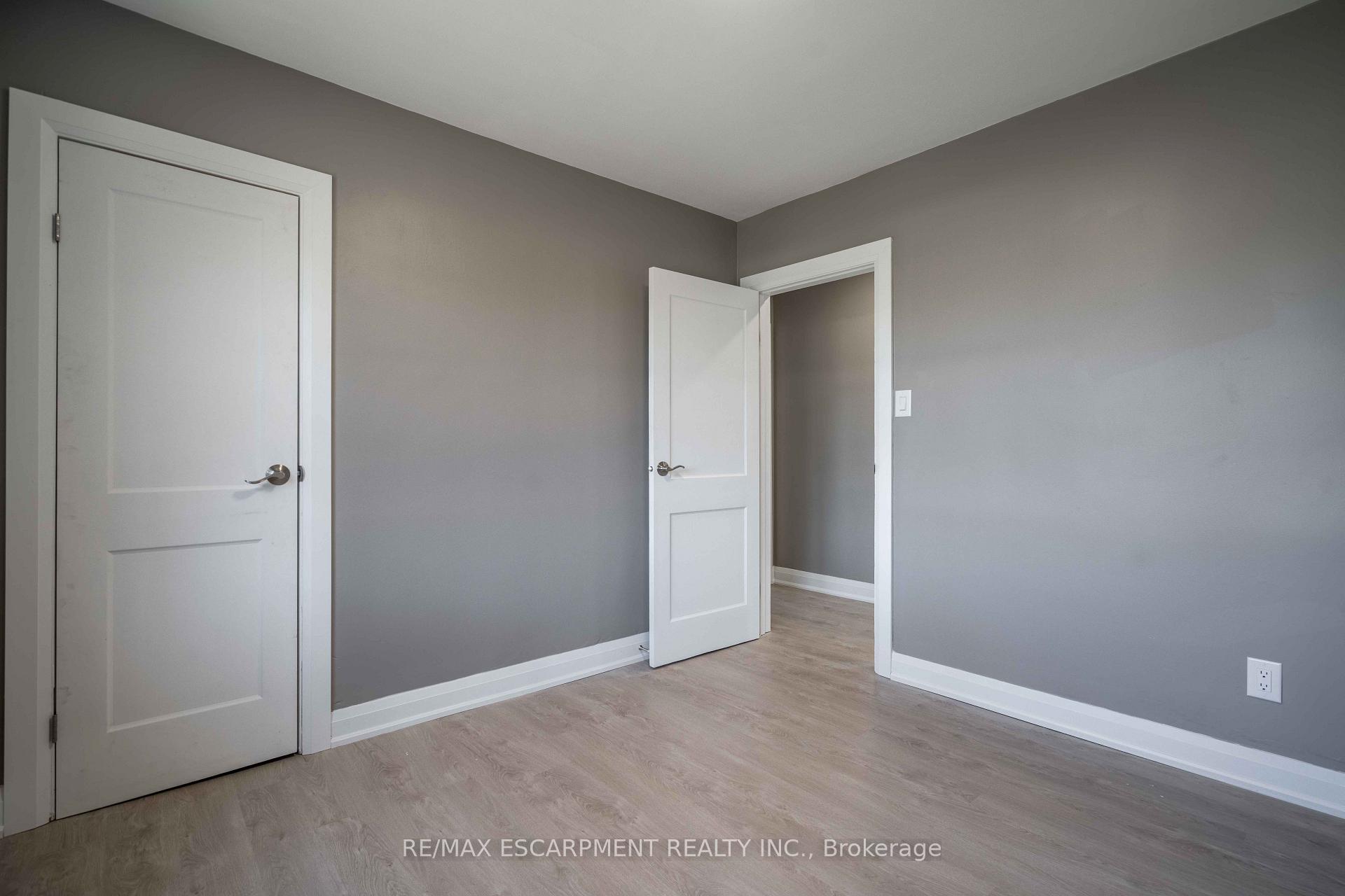 Photo 22 of Unit A, 1 Hill Place, Hamilton, Stoney Creek — HOMEH