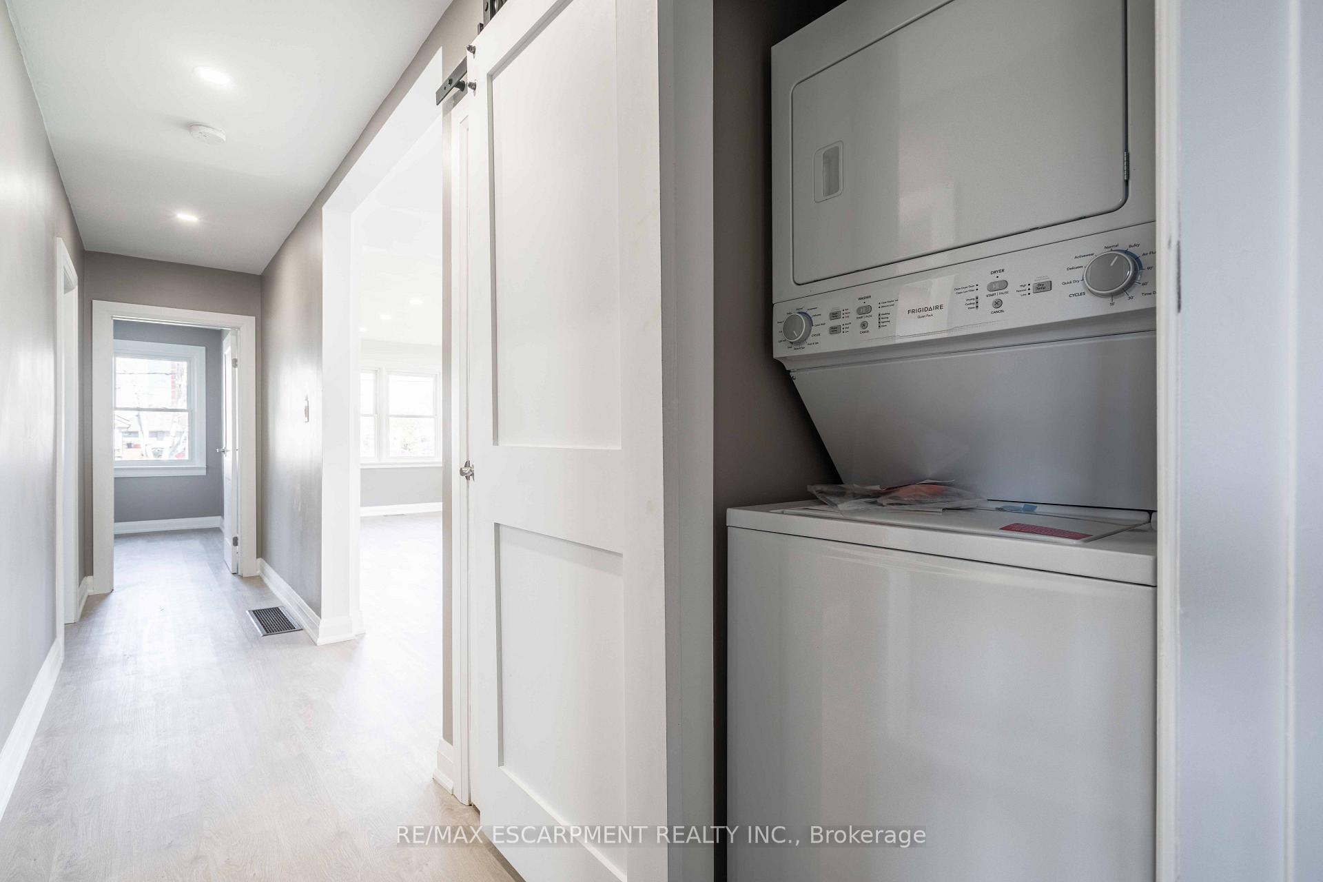 Photo 27 of Unit A, 1 Hill Place, Hamilton, Stoney Creek — HOMEH