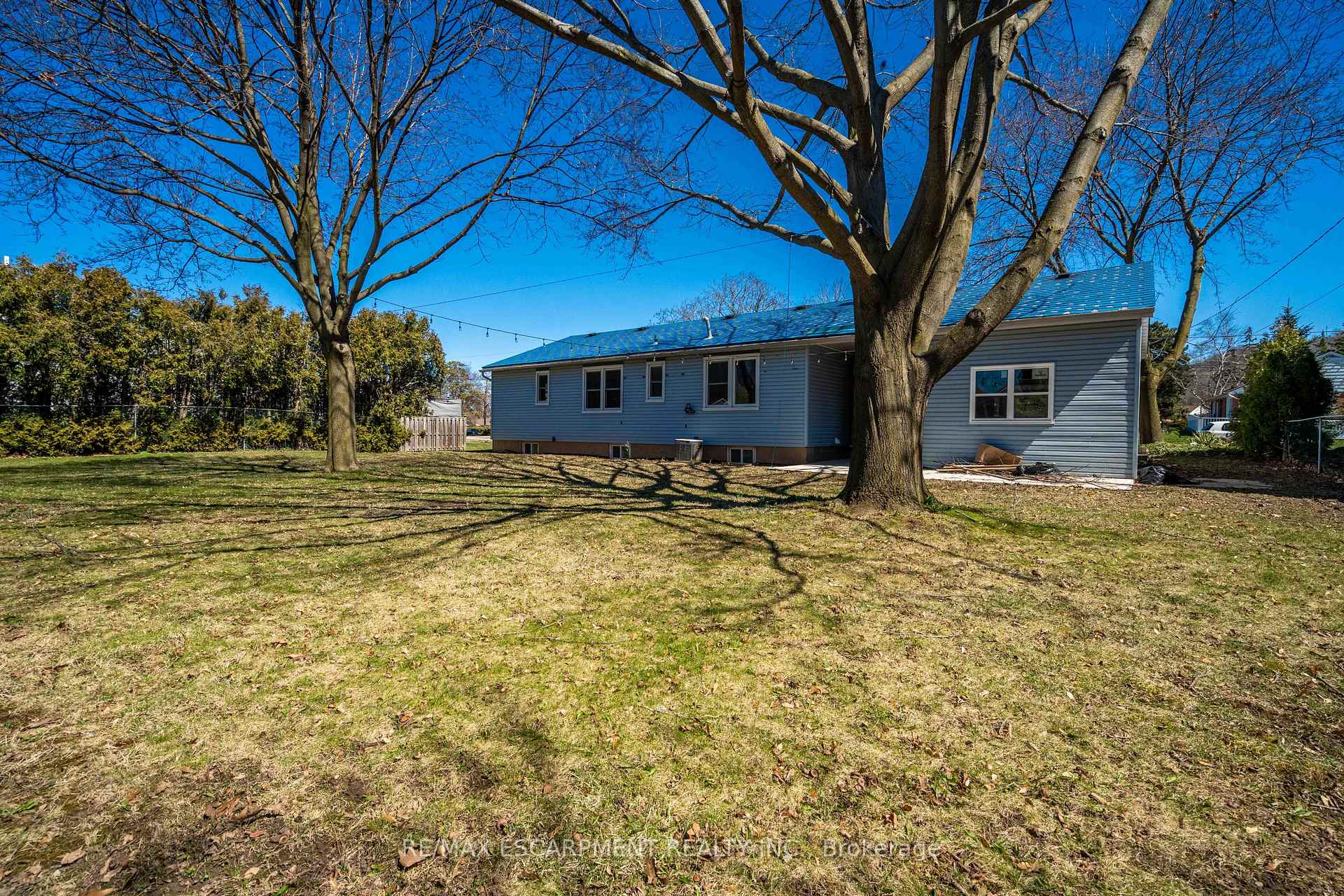 Photo 29 of Unit A, 1 Hill Place, Hamilton, Stoney Creek — HOMEH