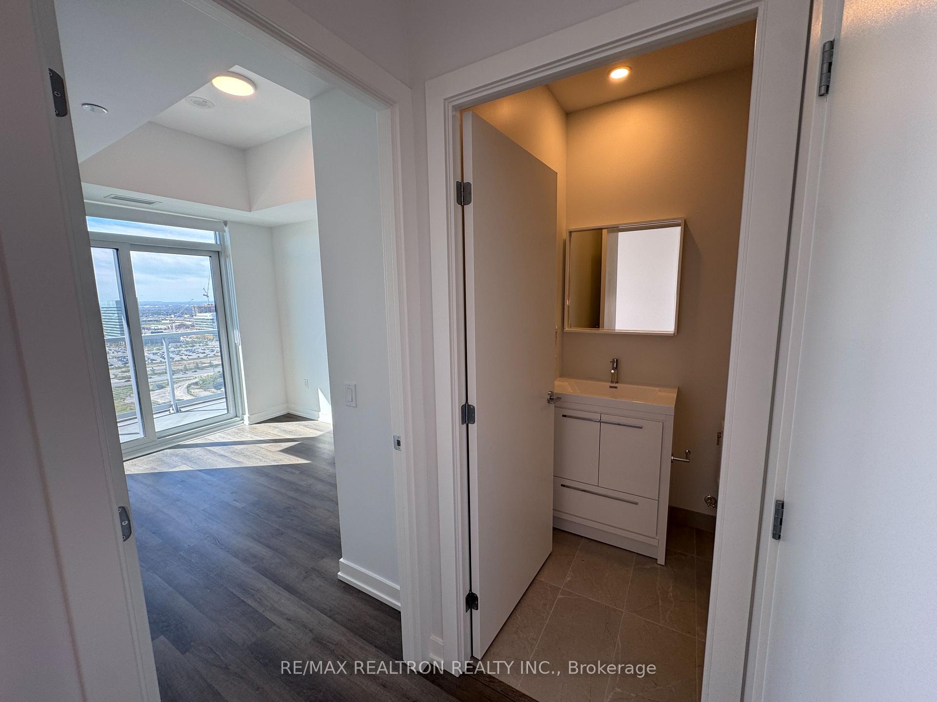 Photo 13 of Unit 1910, 5 Meadowdale Road, Vaughan, Vaughan Corporate Centre — HOMEH