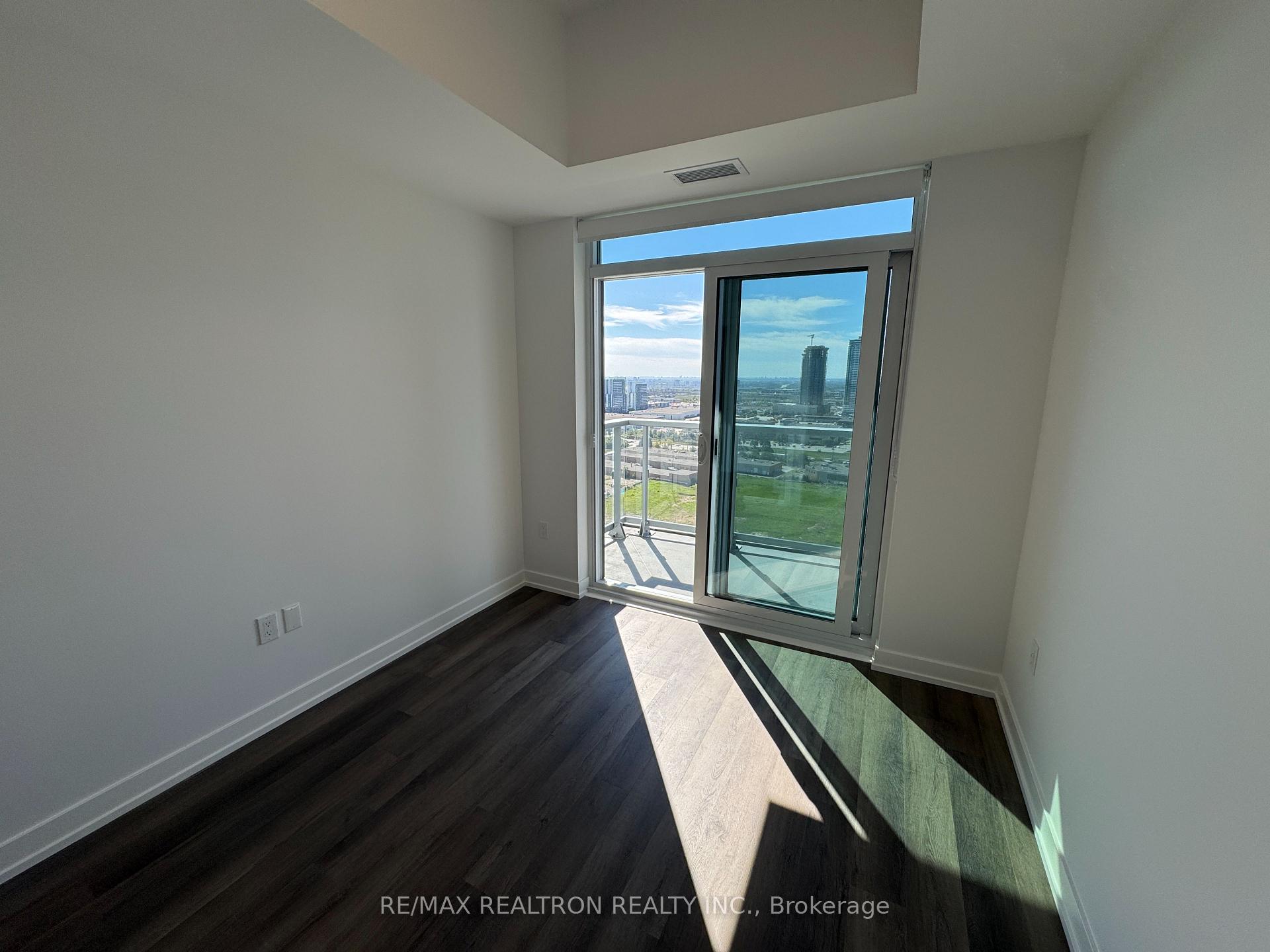 Photo 15 of Unit 1910, 5 Meadowdale Road, Vaughan, Vaughan Corporate Centre — HOMEH