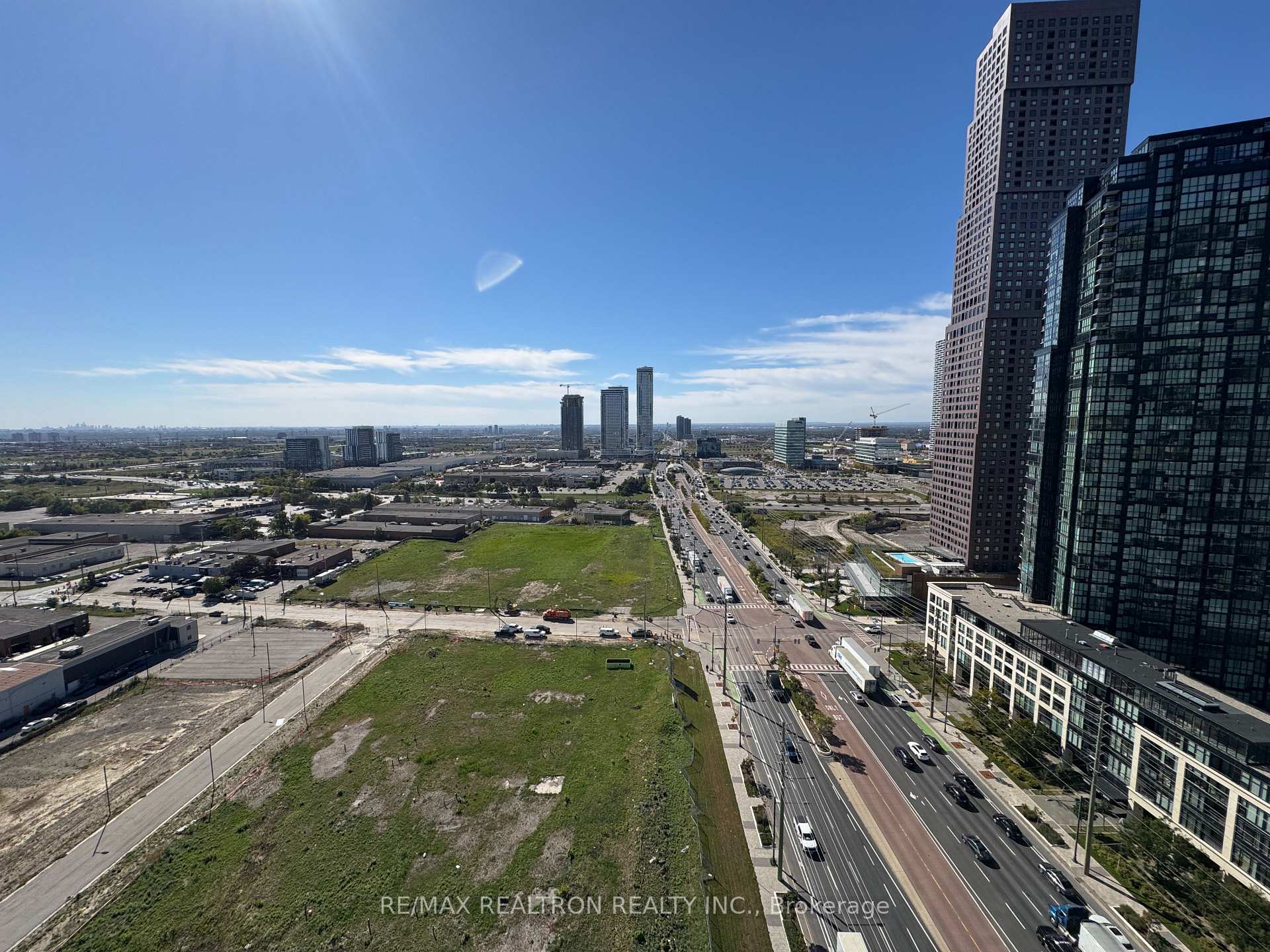 Photo 16 of Unit 1910, 5 Meadowdale Road, Vaughan, Vaughan Corporate Centre — HOMEH