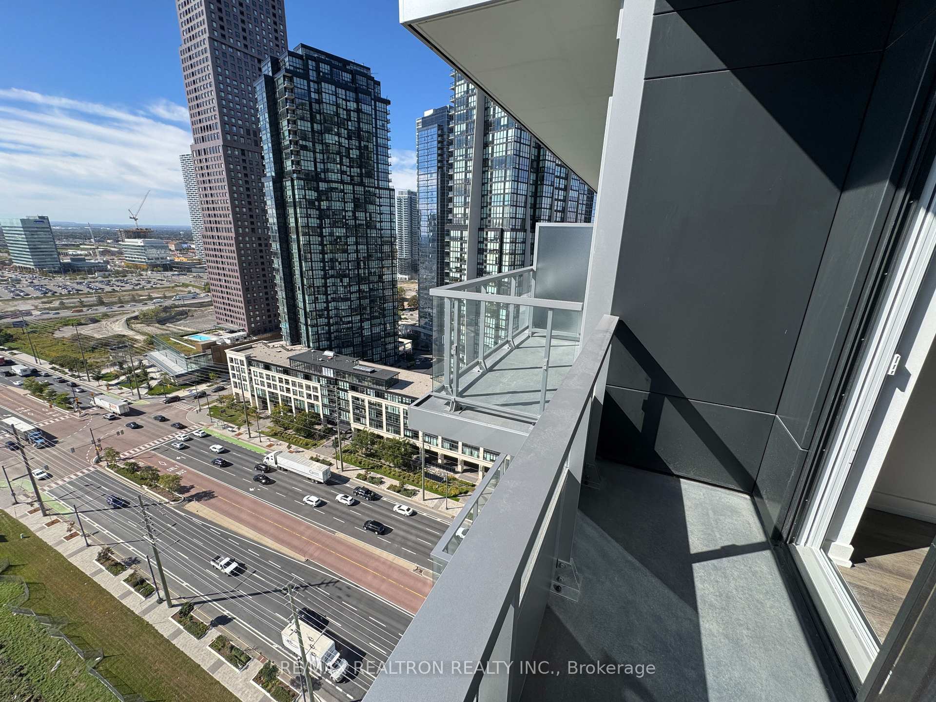 Photo 17 of Unit 1910, 5 Meadowdale Road, Vaughan, Vaughan Corporate Centre — HOMEH