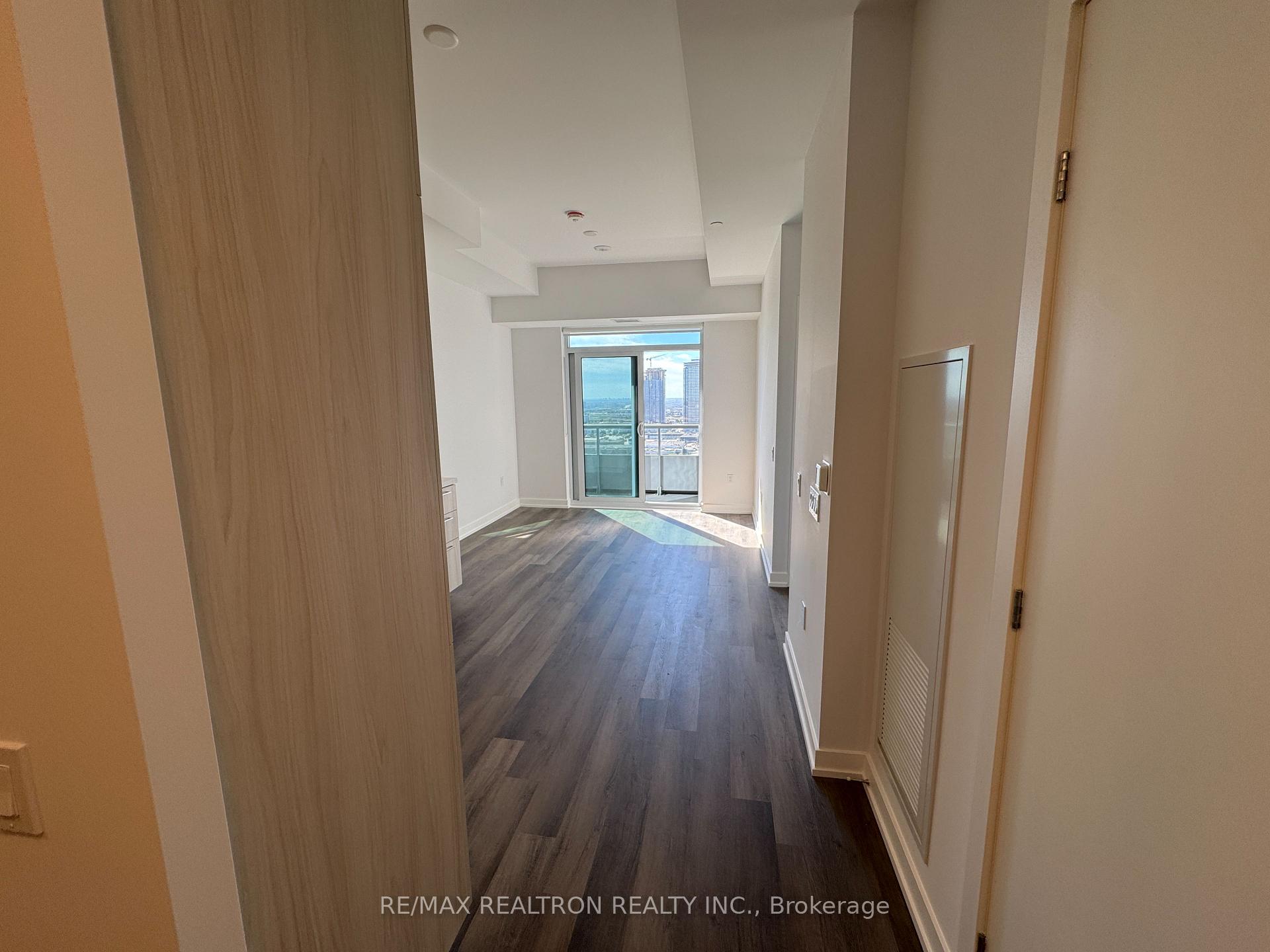 Photo 21 of Unit 1910, 5 Meadowdale Road, Vaughan, Vaughan Corporate Centre — HOMEH