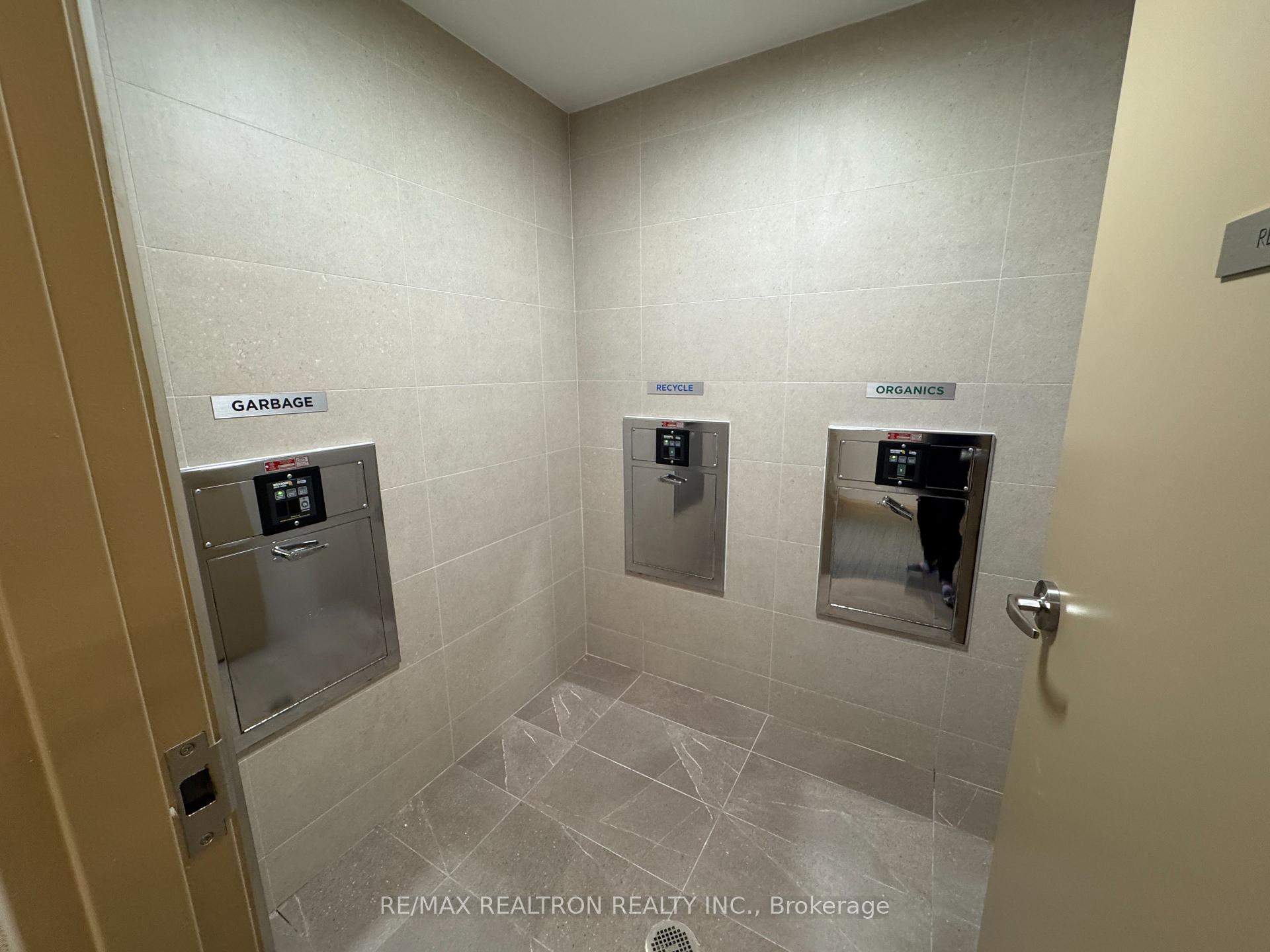Photo 24 of Unit 1910, 5 Meadowdale Road, Vaughan, Vaughan Corporate Centre — HOMEH