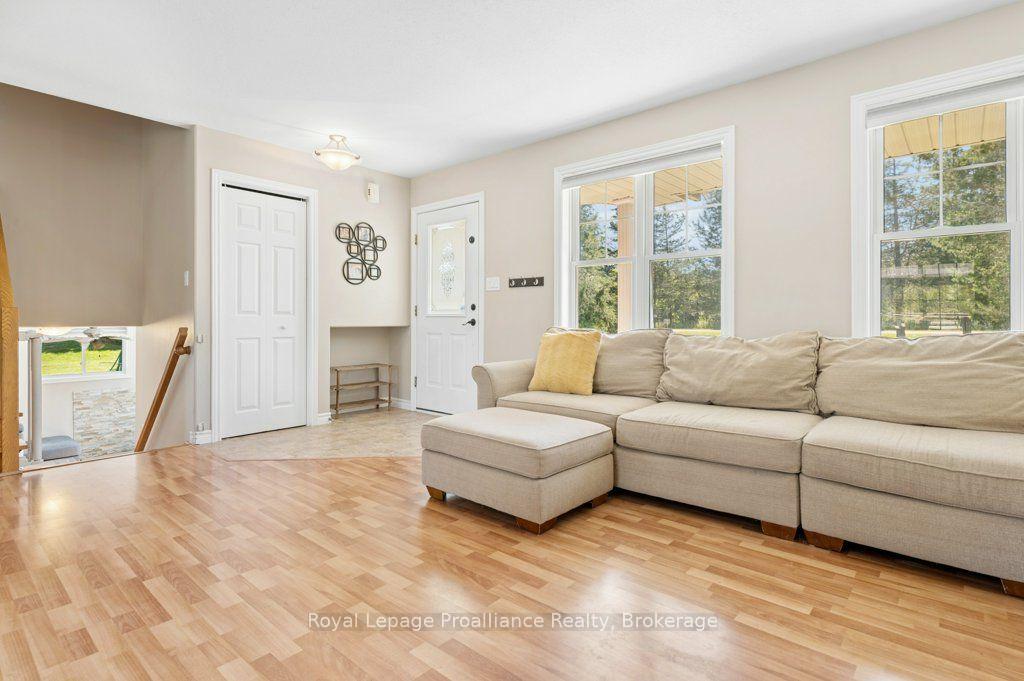 Photo 12 of 19 Milligan Drive, Tyendinaga, Tyendinaga Township — HOMEH