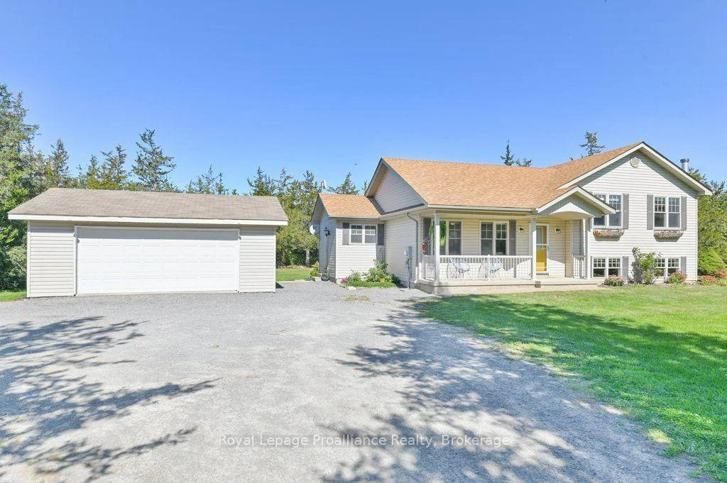 Photo 2 of 19 Milligan Drive, Tyendinaga, Tyendinaga Township — HOMEH