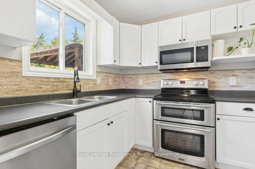 Photo 23 of 19 Milligan Drive, Tyendinaga, Tyendinaga Township — HOMEH