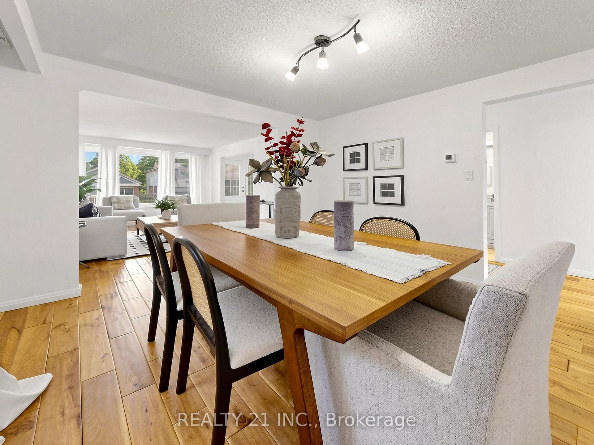 Photo 14 of 132 Harding Boulevard, Scarborough, Birchcliffe-Cliffside — HOMEH