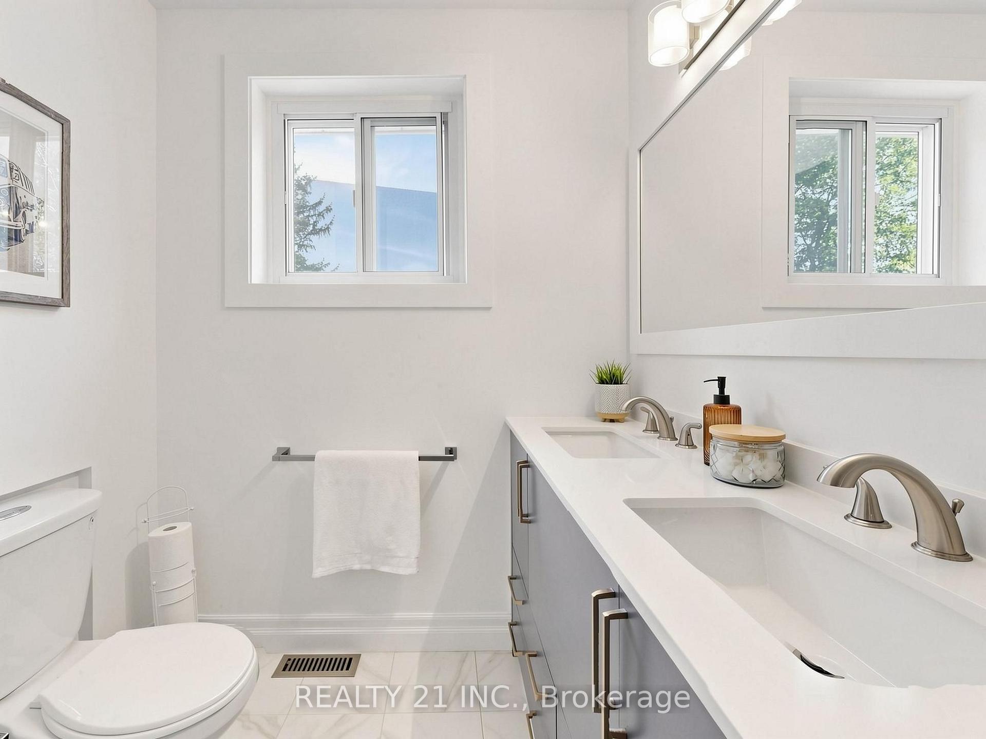 Photo 40 of 132 Harding Boulevard, Scarborough, Birchcliffe-Cliffside — HOMEH