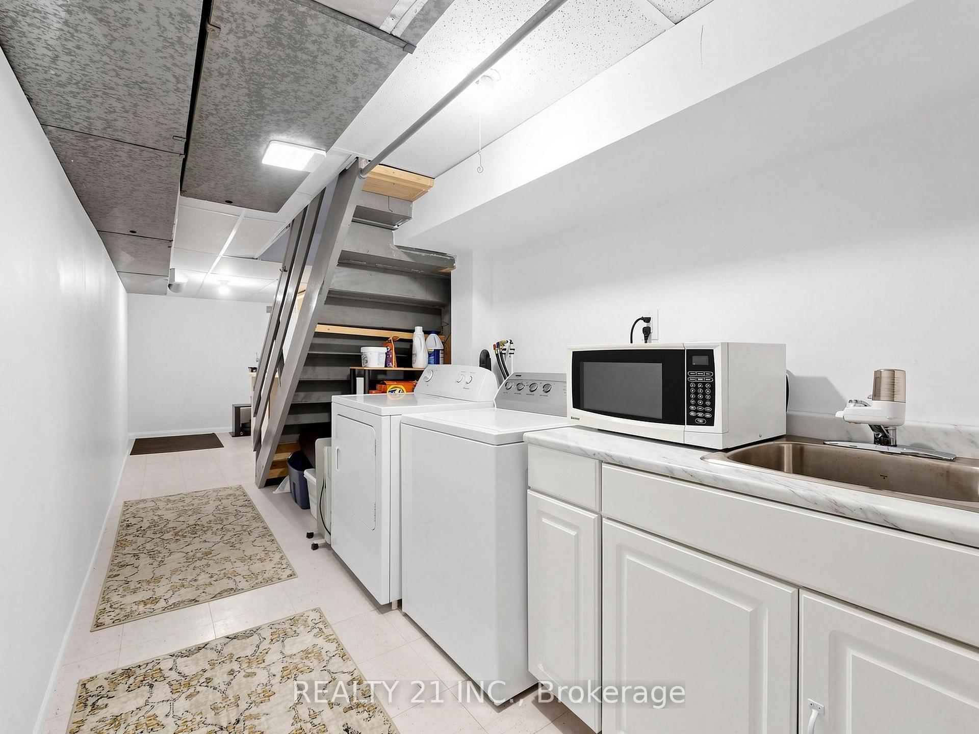Photo 44 of 132 Harding Boulevard, Scarborough, Birchcliffe-Cliffside — HOMEH