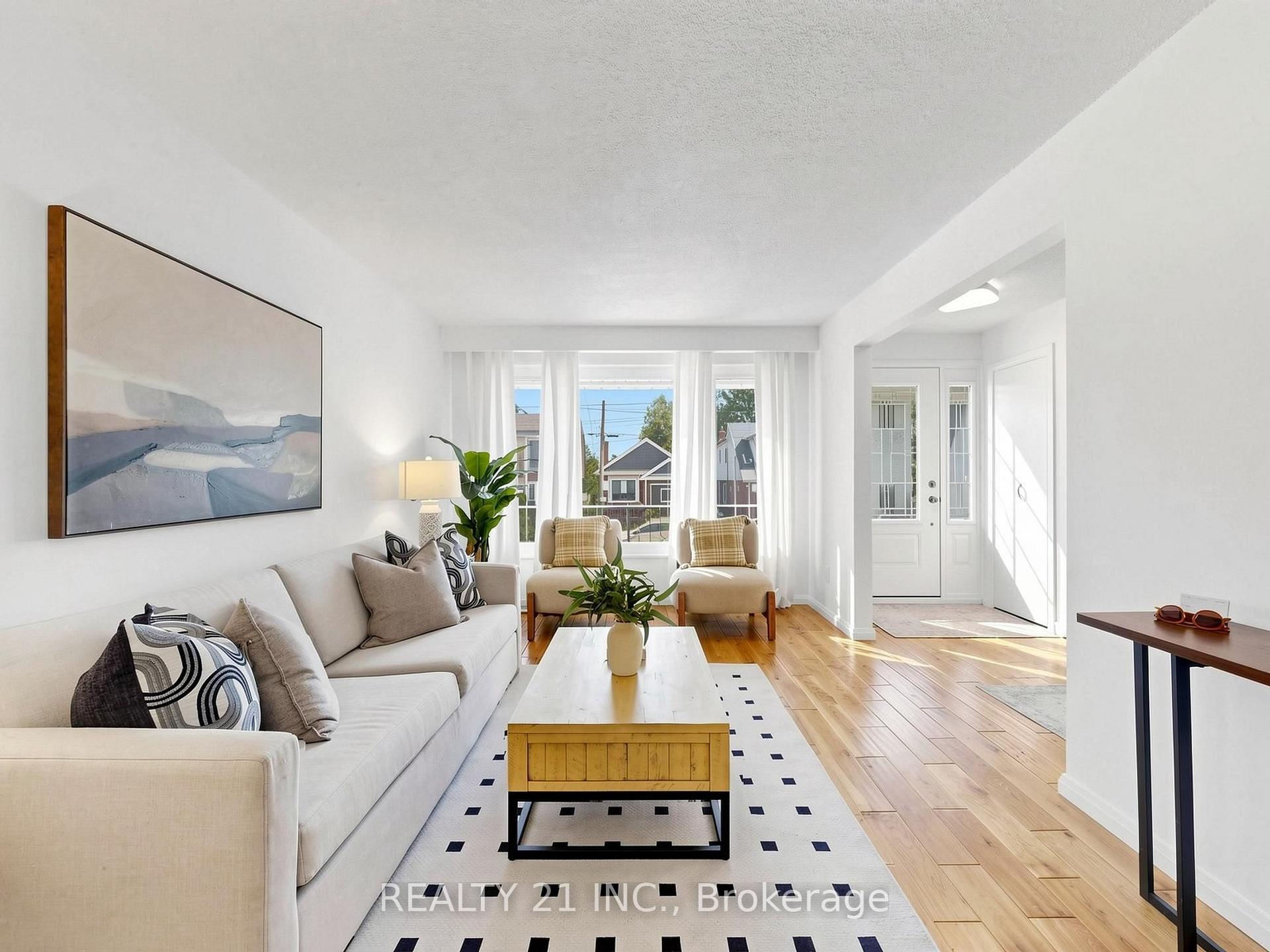 Photo 7 of 132 Harding Boulevard, Scarborough, Birchcliffe-Cliffside — HOMEH