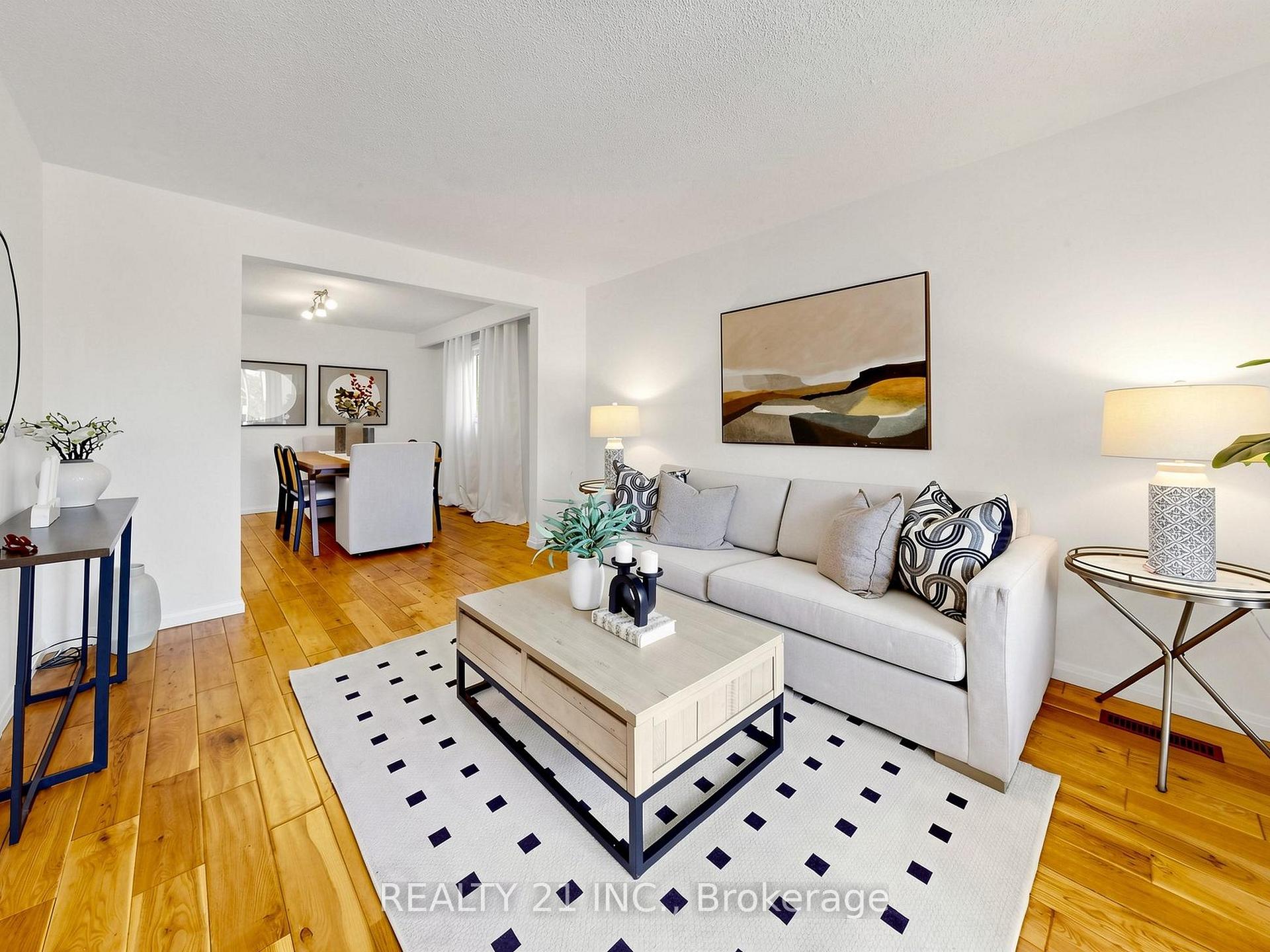 Photo 11 of 132 Harding Boulevard, Scarborough, Birchcliffe-Cliffside — HOMEH