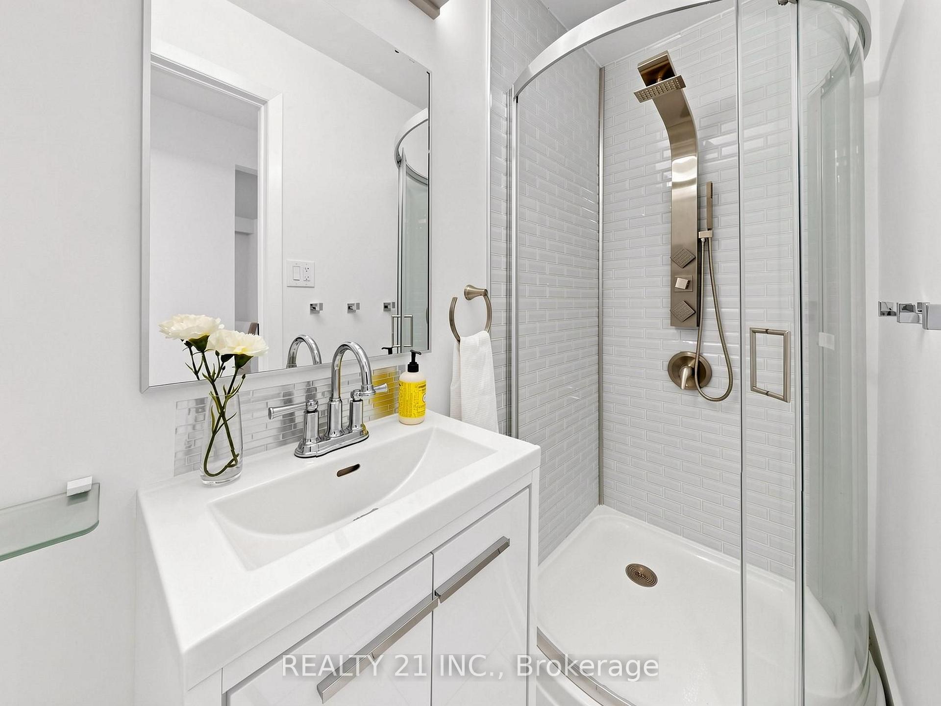 Photo 27 of 132 Harding Boulevard, Scarborough, Birchcliffe-Cliffside — HOMEH