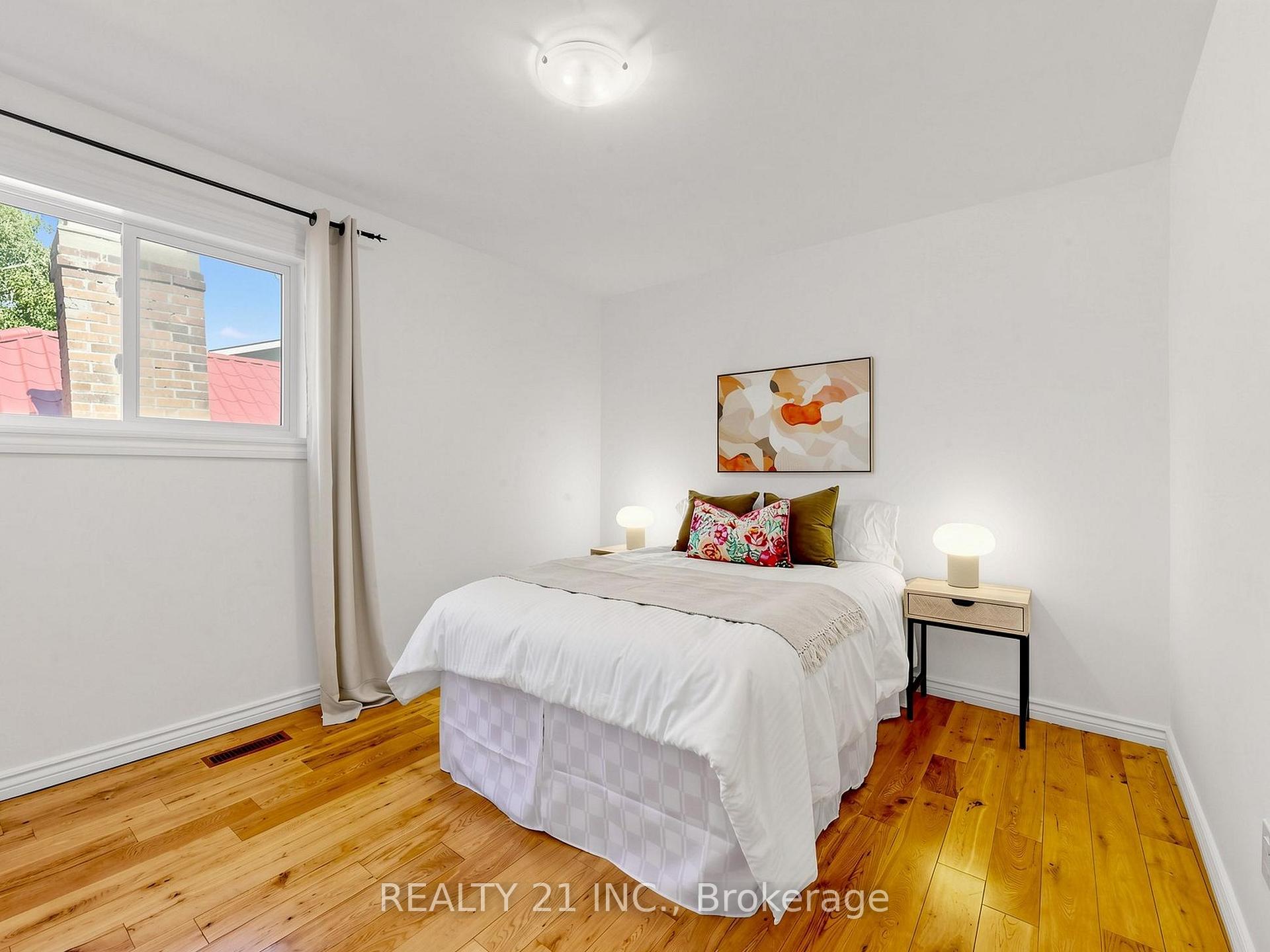 Photo 39 of 132 Harding Boulevard, Scarborough, Birchcliffe-Cliffside — HOMEH