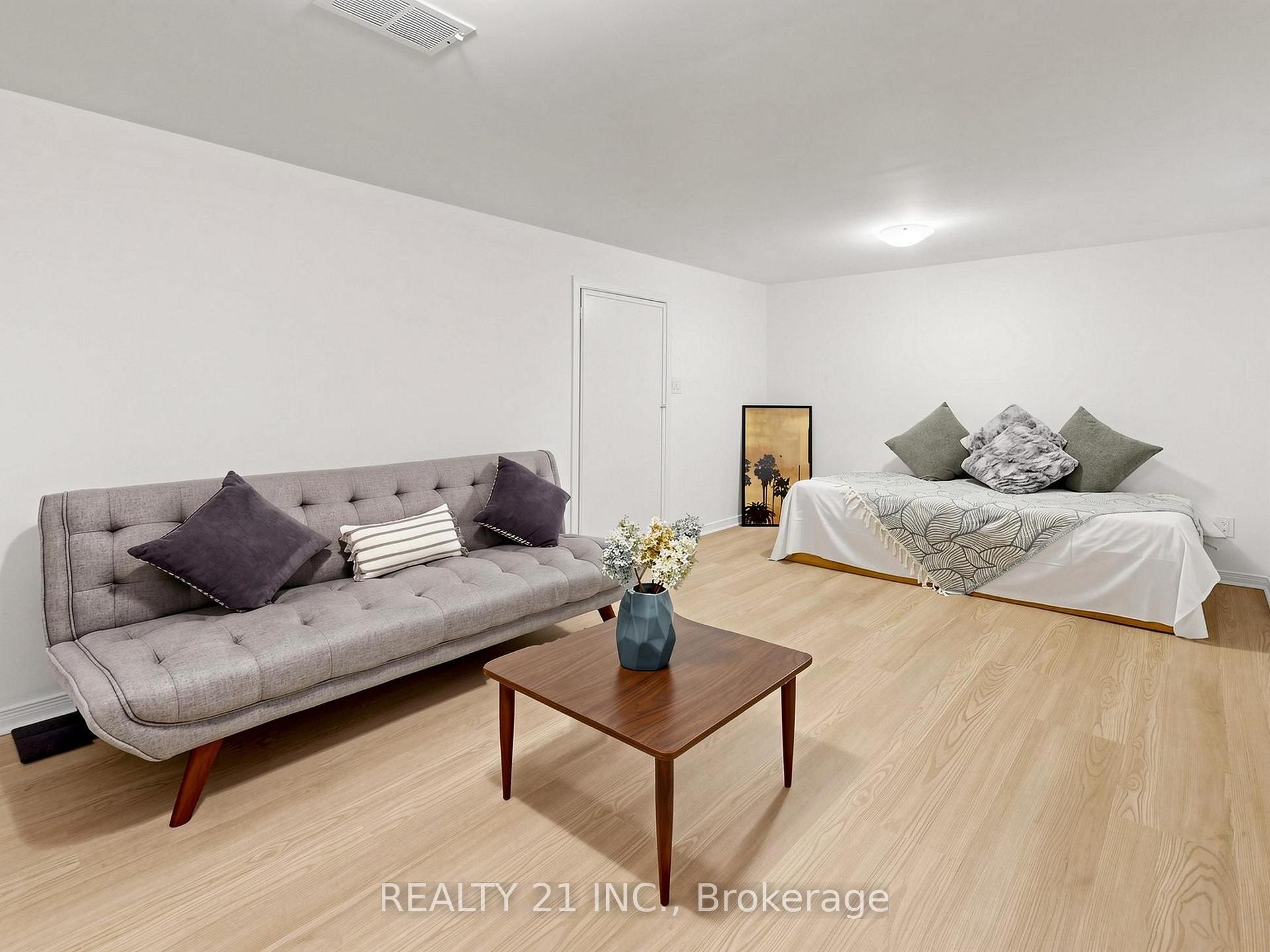 Photo 57 of 132 Harding Boulevard, Scarborough, Birchcliffe-Cliffside — HOMEH
