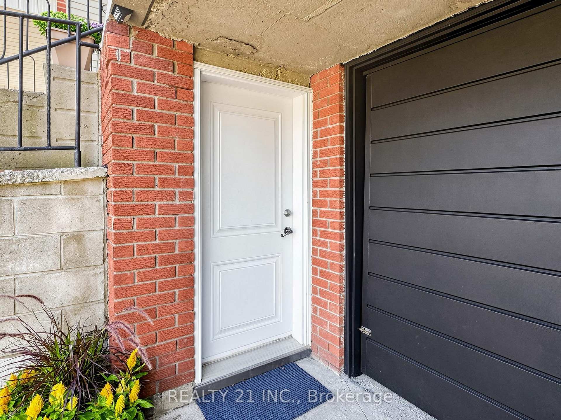 Photo 61 of 132 Harding Boulevard, Scarborough, Birchcliffe-Cliffside — HOMEH