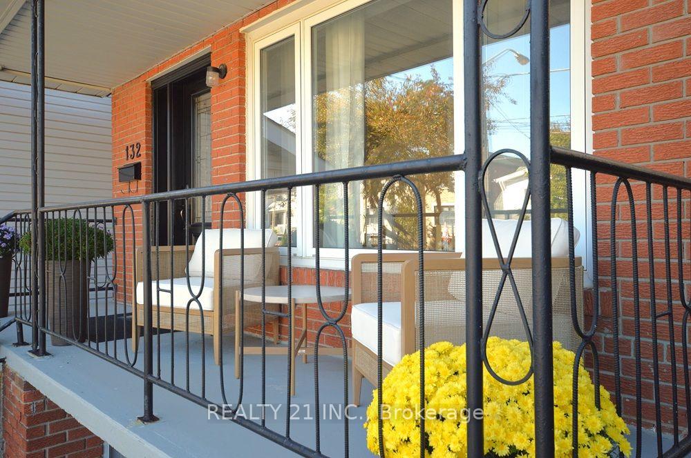 Photo 62 of 132 Harding Boulevard, Scarborough, Birchcliffe-Cliffside — HOMEH