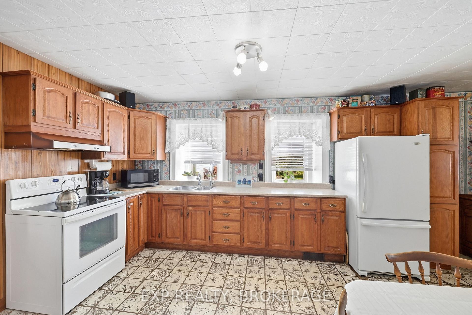 Photo 20 of 3542 Stagecoach Road, Frontenac, Frontenac South — HOMEH
