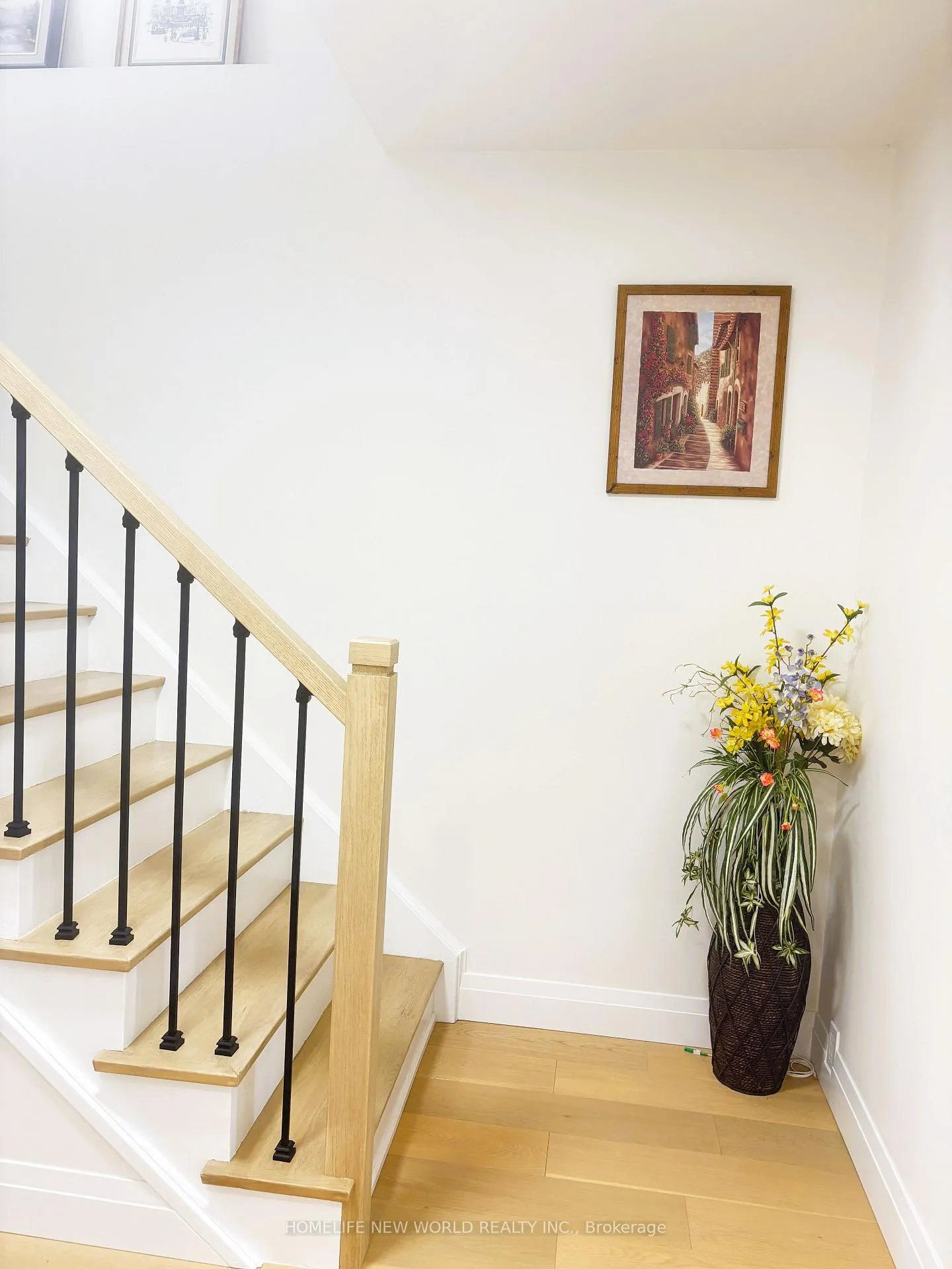 Photo 11 of 93 Corinthian Boulevard, Scarborough, L'Amoreaux — HOMEH