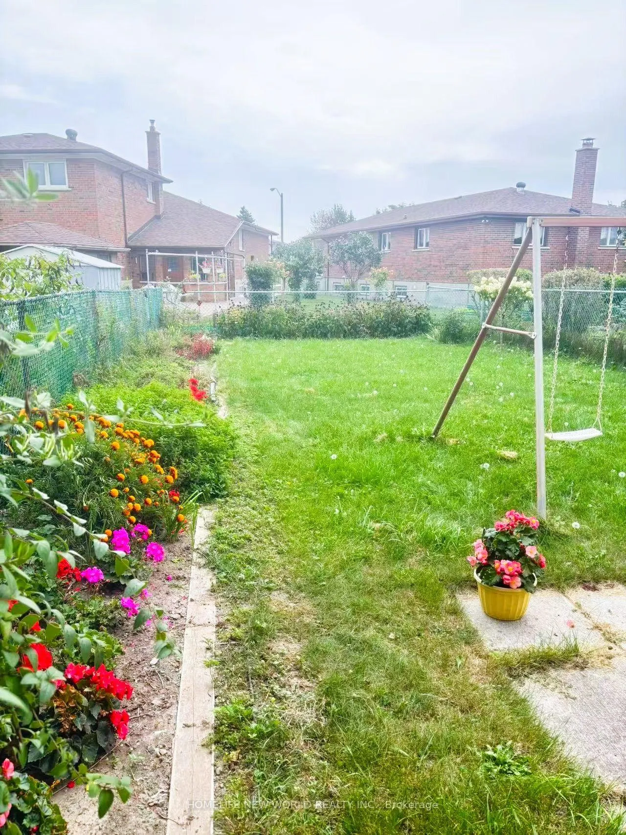 Photo 33 of 93 Corinthian Boulevard, Scarborough, L'Amoreaux — HOMEH