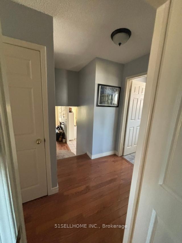 Photo 11 of 26 Featherwood Crescent, Hamilton, Stoney Creek Mountain — HOMEH
