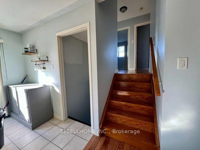 Photo 12 of 26 Featherwood Crescent, Hamilton, Stoney Creek Mountain — HOMEH