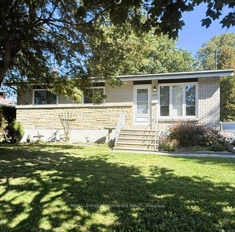 Photo of 418 Bellevue Crescent
