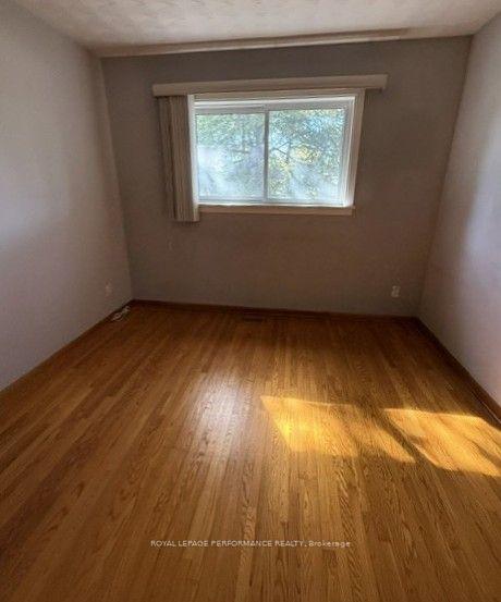 Photo 8 of 418 Bellevue Crescent, Cornwall, Cornwall — HOMEH