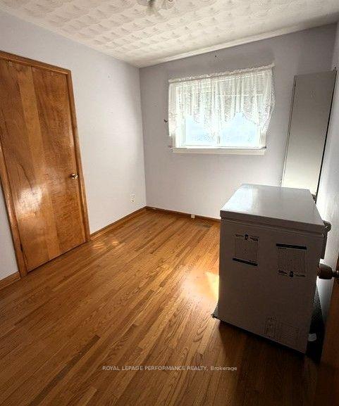 Photo 10 of 418 Bellevue Crescent, Cornwall, Cornwall — HOMEH