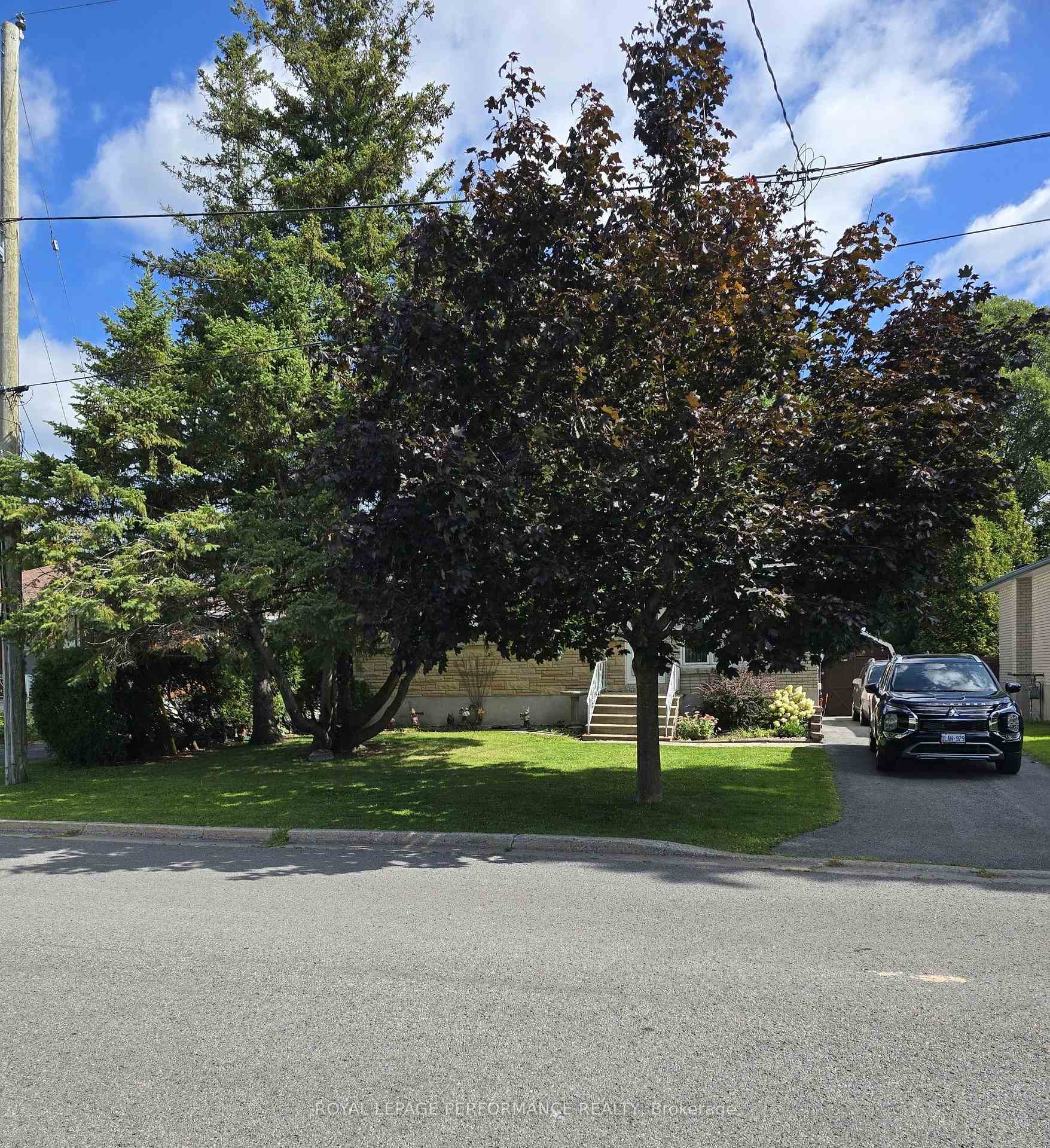 Photo 27 of 418 Bellevue Crescent, Cornwall, Cornwall — HOMEH