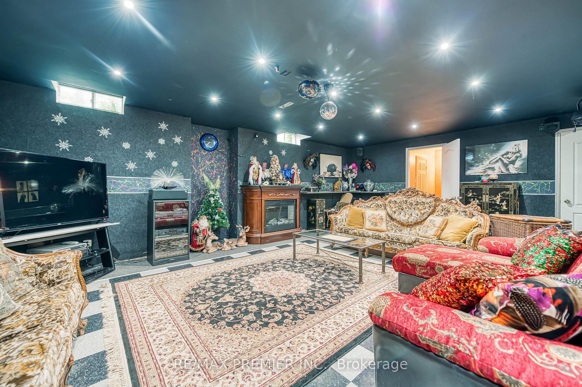 Photo 11 of Unit Bsmt, 1 Johnswood Crescent, Vaughan, Vellore Village — HOMEH
