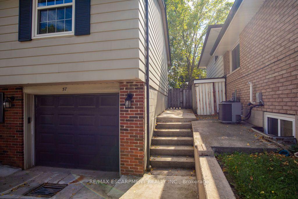 Photo 4 of 57 Valery Court, Hamilton, Gilbert — HOMEH