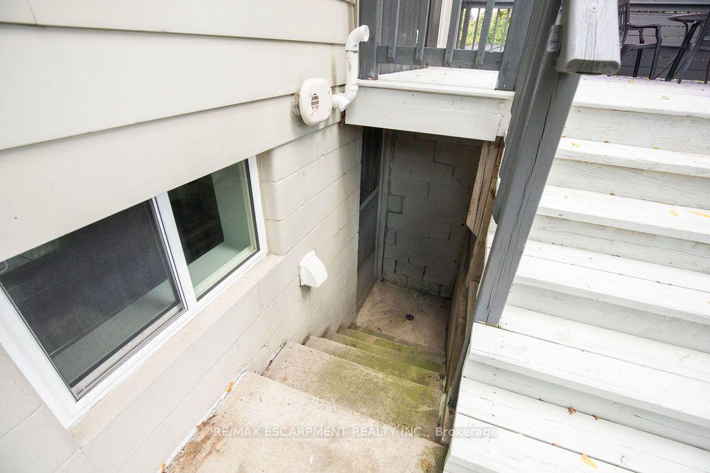 Photo 7 of 57 Valery Court, Hamilton, Gilbert — HOMEH