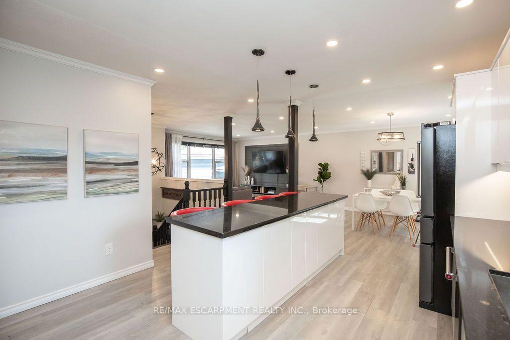 Photo 15 of 57 Valery Court, Hamilton, Gilbert — HOMEH