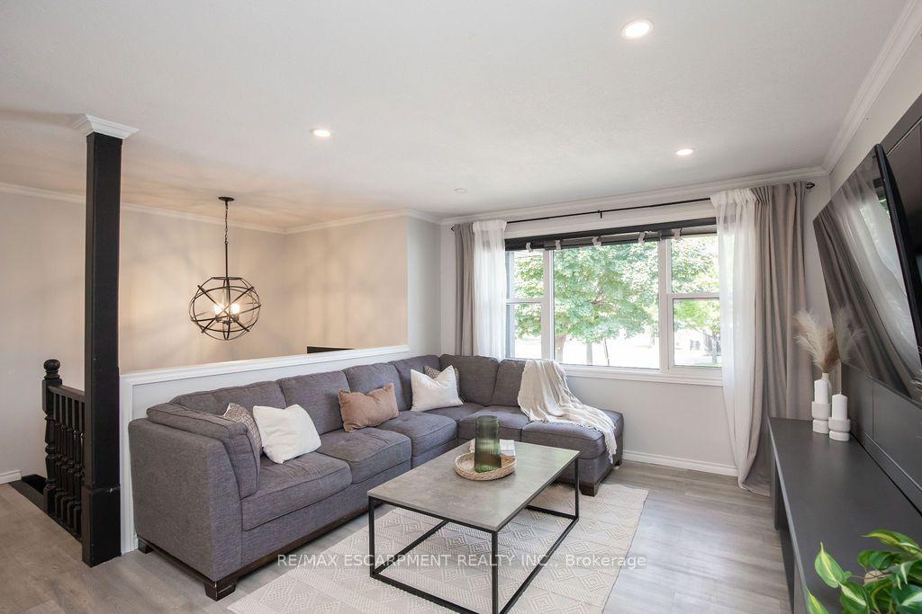 Photo 18 of 57 Valery Court, Hamilton, Gilbert — HOMEH