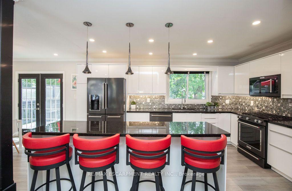 Photo 22 of 57 Valery Court, Hamilton, Gilbert — HOMEH
