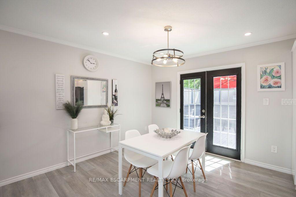 Photo 23 of 57 Valery Court, Hamilton, Gilbert — HOMEH