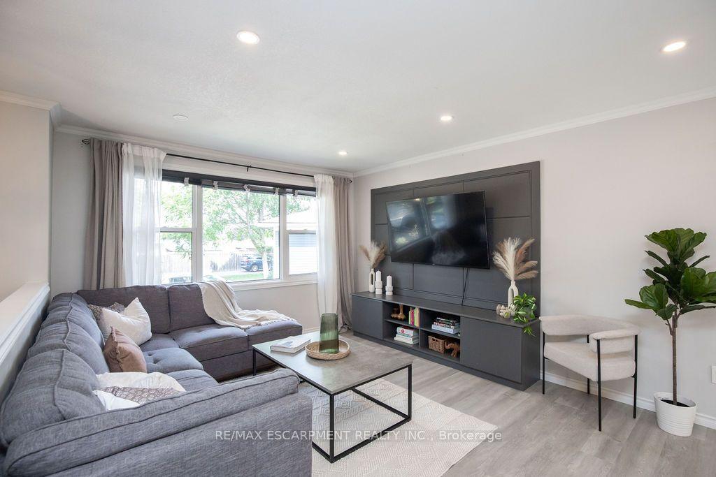 Photo 24 of 57 Valery Court, Hamilton, Gilbert — HOMEH