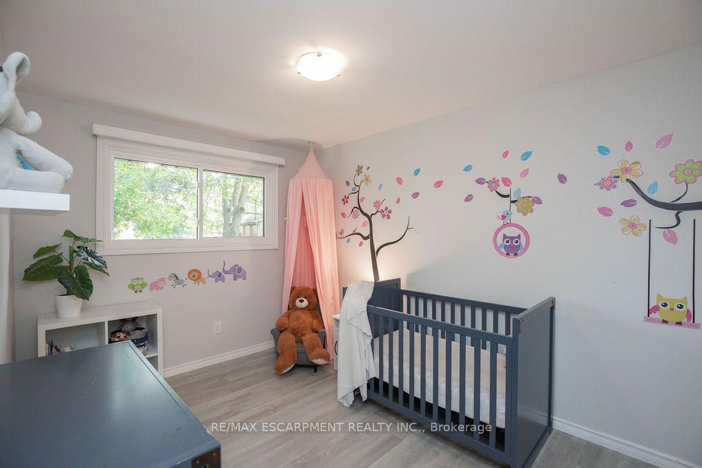 Photo 32 of 57 Valery Court, Hamilton, Gilbert — HOMEH