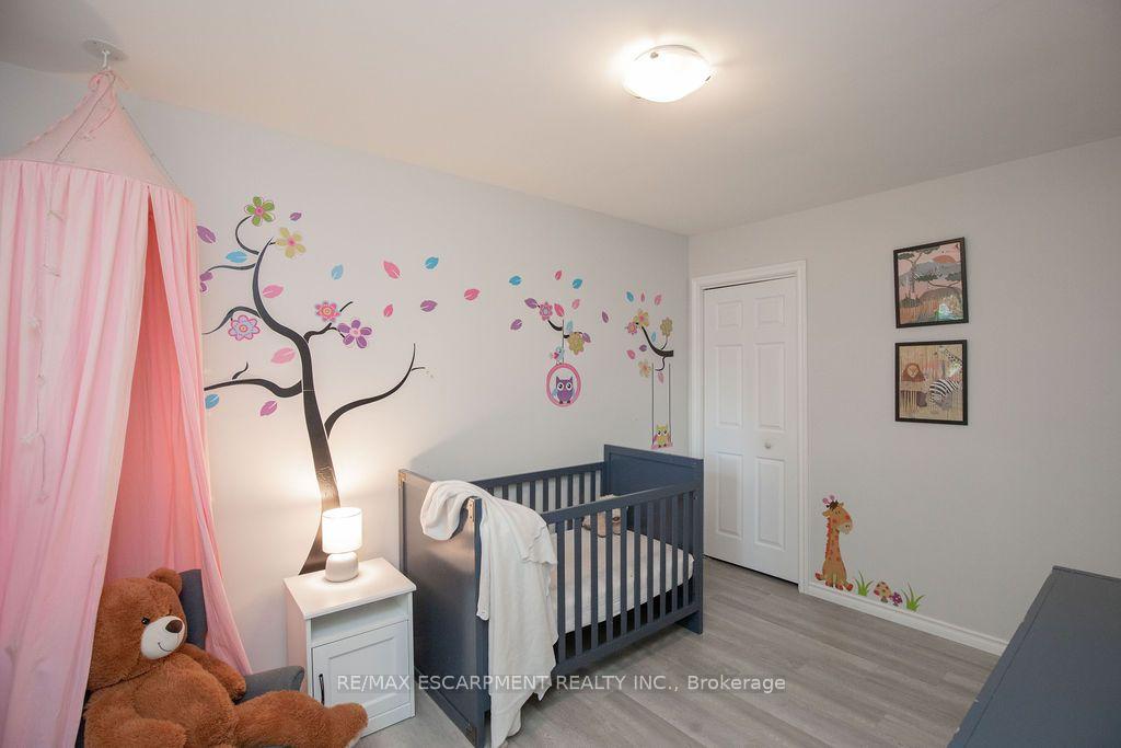 Photo 34 of 57 Valery Court, Hamilton, Gilbert — HOMEH