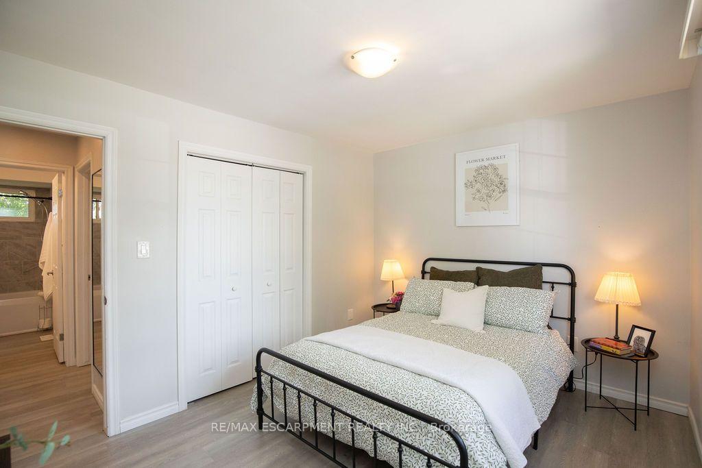 Photo 36 of 57 Valery Court, Hamilton, Gilbert — HOMEH