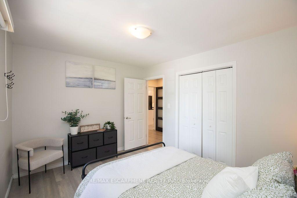 Photo 37 of 57 Valery Court, Hamilton, Gilbert — HOMEH
