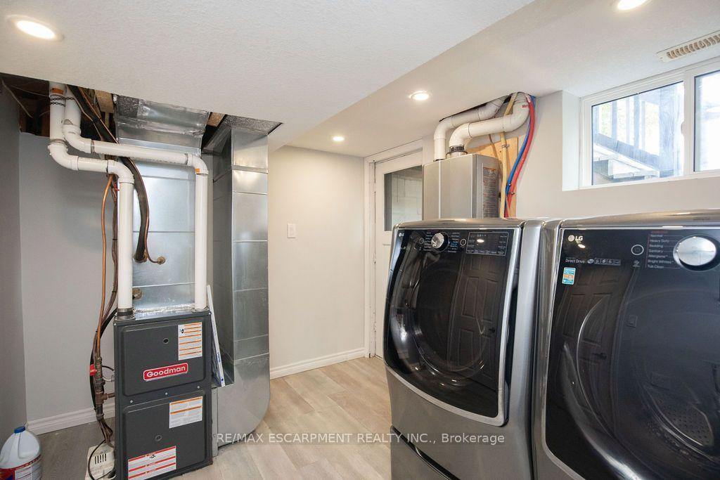 Photo 40 of 57 Valery Court, Hamilton, Gilbert — HOMEH