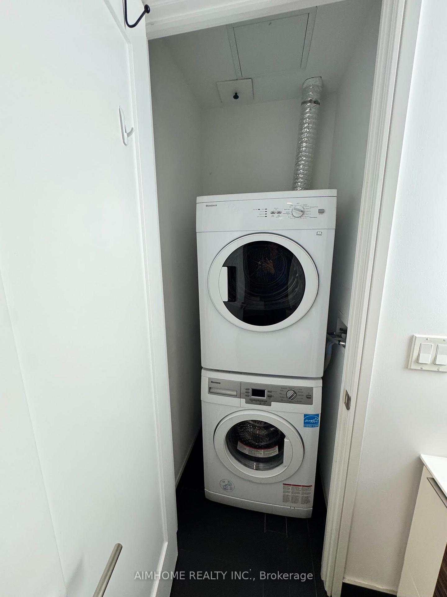Photo 17 of Unit 901, 88 Scott Street, Toronto, Church-Yonge Corridor — HOMEH